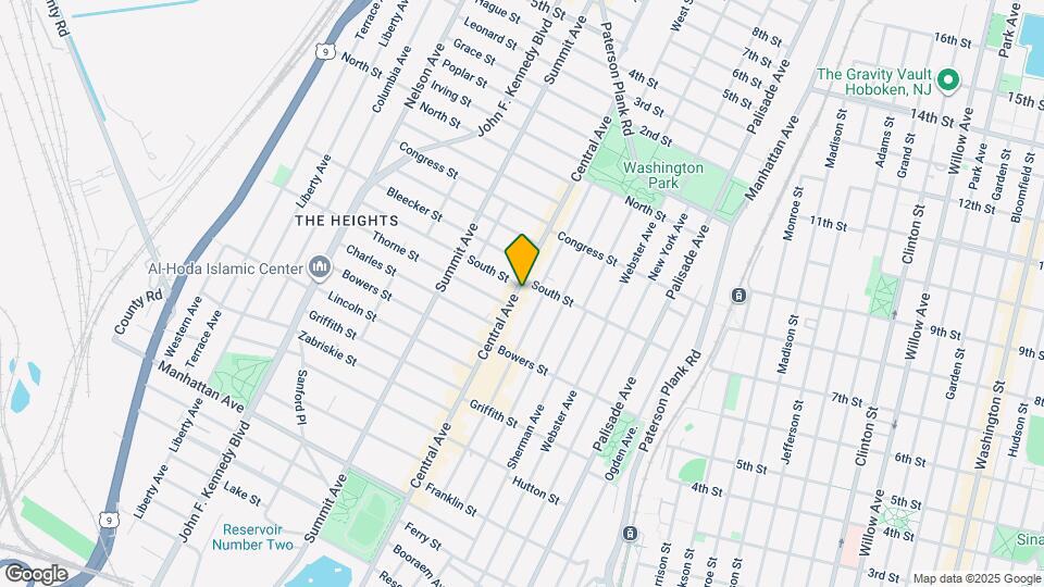 418 Central Ave Map and Location Details