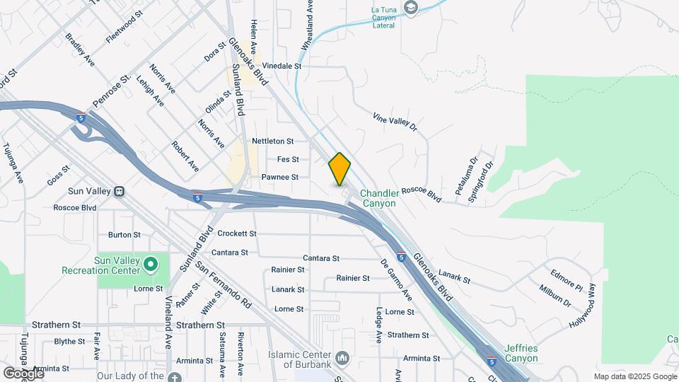 8405 Glenoaks Blvd Mapa y Detalles de la Ubicación