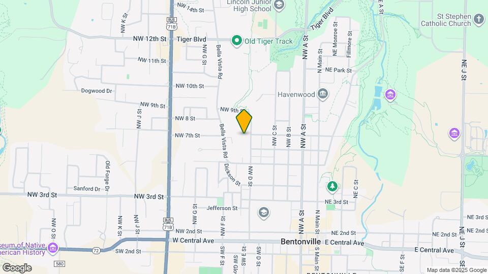 515 NW D St Map and Location Details