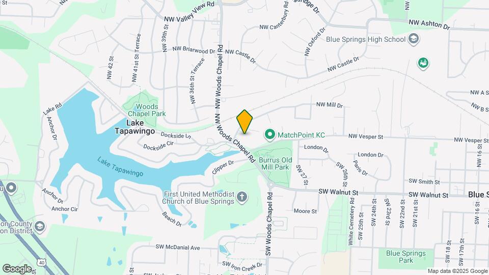 238 NW Woods Chapel Rd Map and Location Details