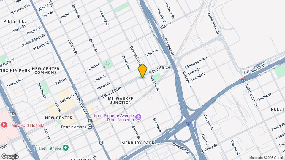 2857 E Grand Blvd Mapa y Detalles de la Ubicación