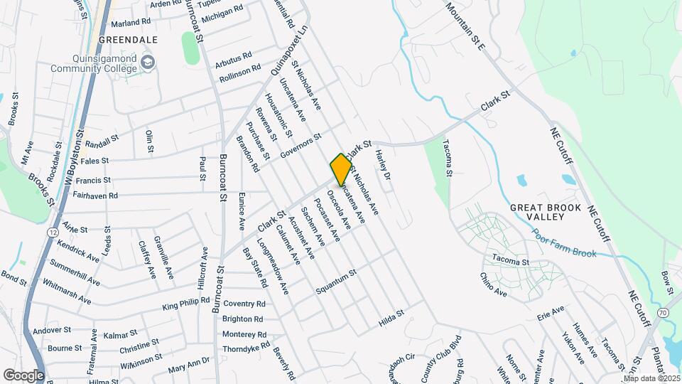 100 Uncatena Ave Mapa y Detalles de la Ubicación