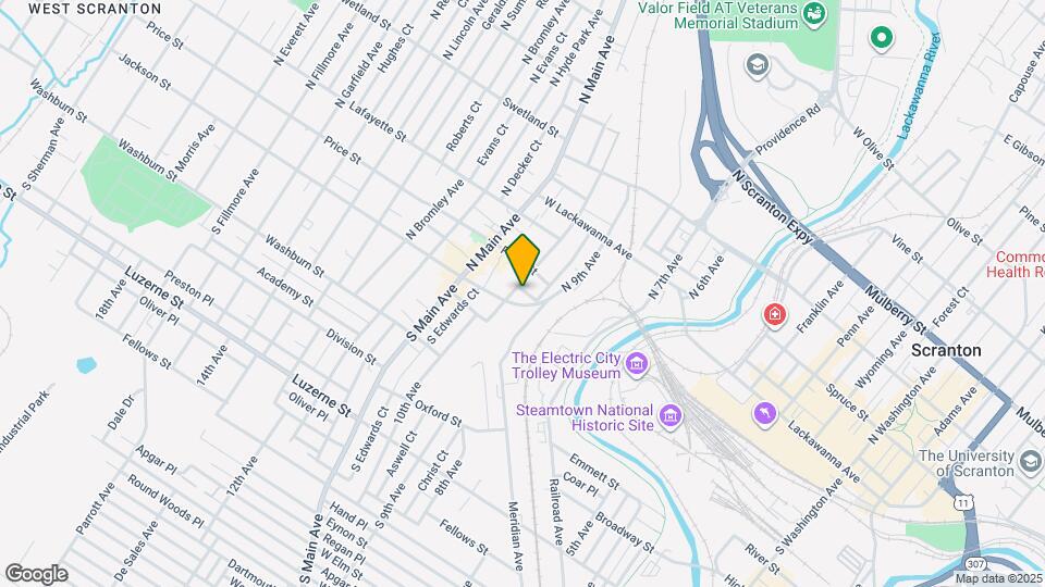 921-923-923 Lonergan Pl Map and Location Details