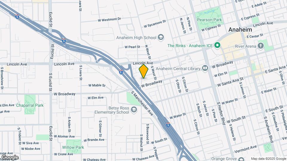 210 S Walnut St Map and Location Details