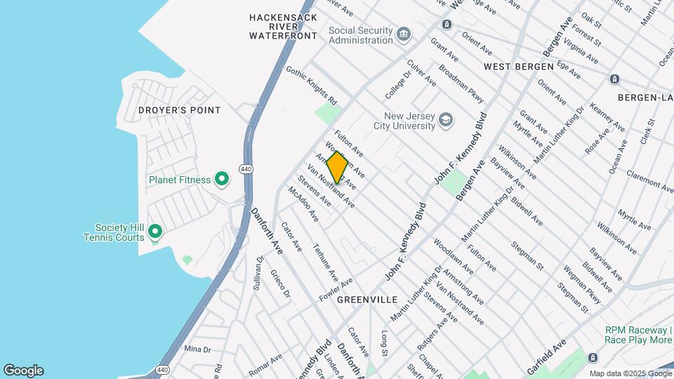 376 Van Nostrand Ave Map and Location Details