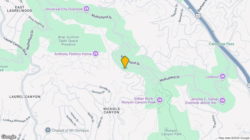 2806 Nichols Canyon Rd Map and Location Details