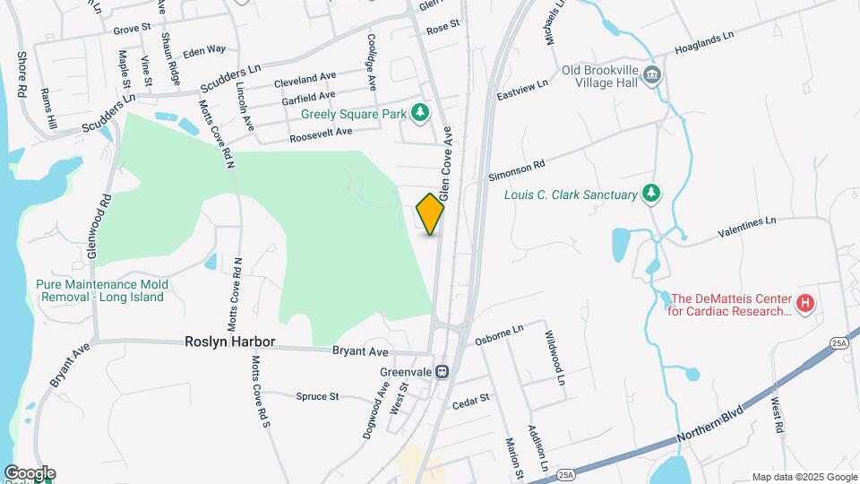 1041 Glen Cove Ave Map and Location Details