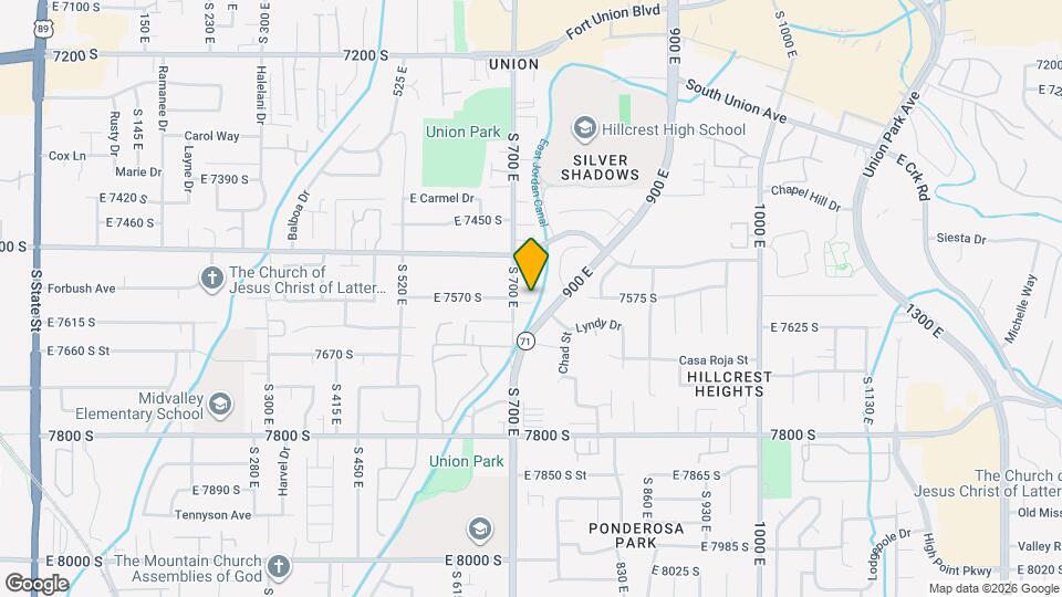 735 E Zekes Ct Map and Location Details