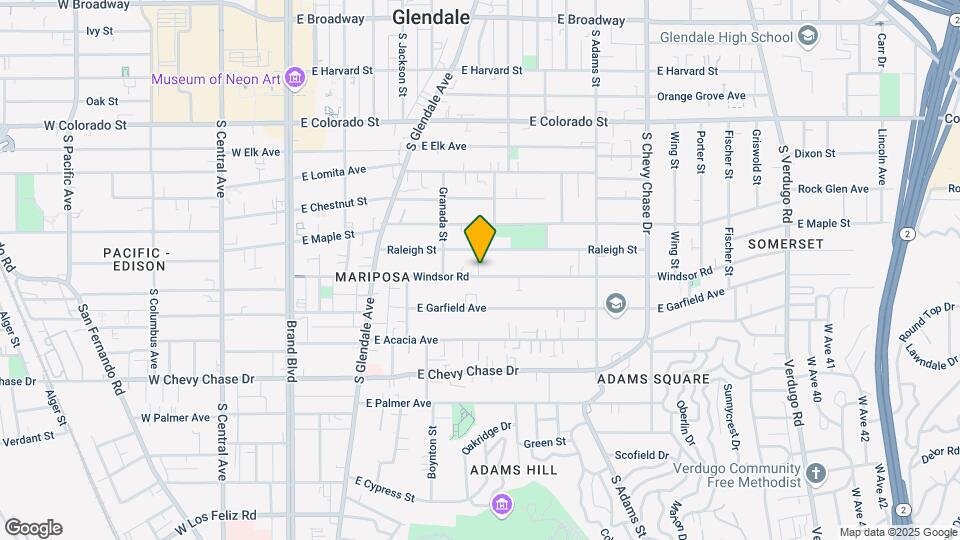 633 E Windsor Rd Map and Location Details