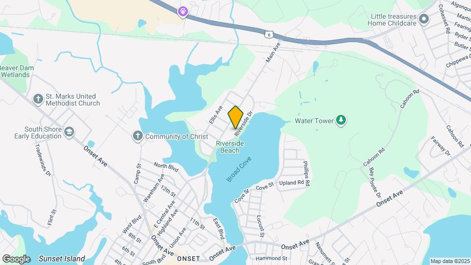 35 Riverside Dr Map and Location Details