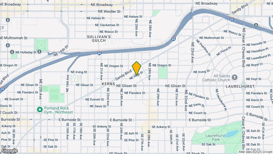 2554 NE Hoyt St Map and Location Details