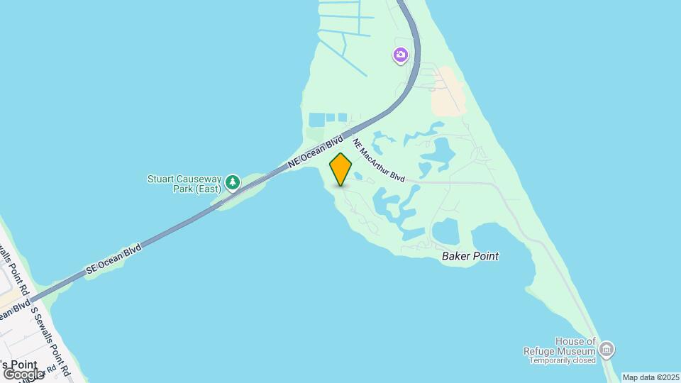 316 NE Edgewater Dr Map and Location Details