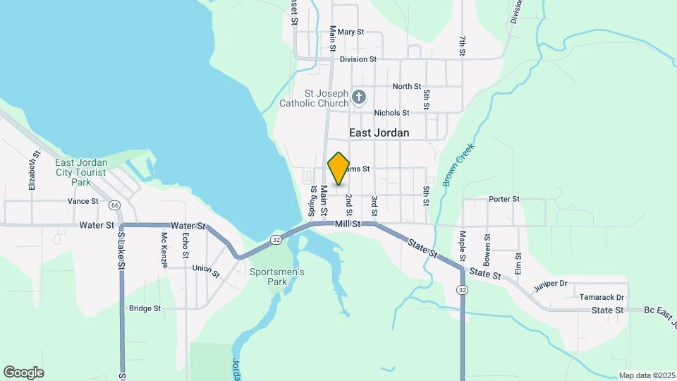 107 Esterly St, Unit 2nd Floor Duplex Map and Location Details