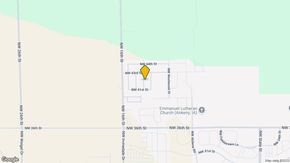 4203 NW Cedarwood Dr Map and Location Details