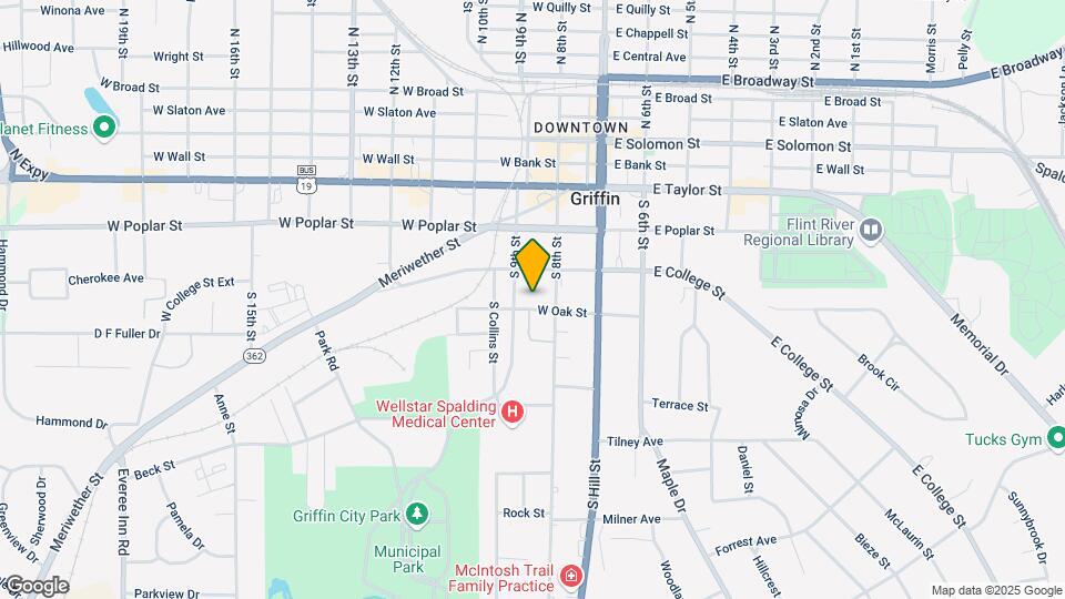 219 W Oak St Map and Location Details