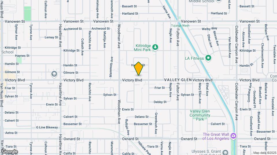 13535 Victory Blvd Apartments Map and Location Details
