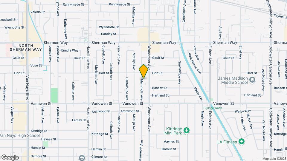6932 Mammoth Ave Map and Location Details