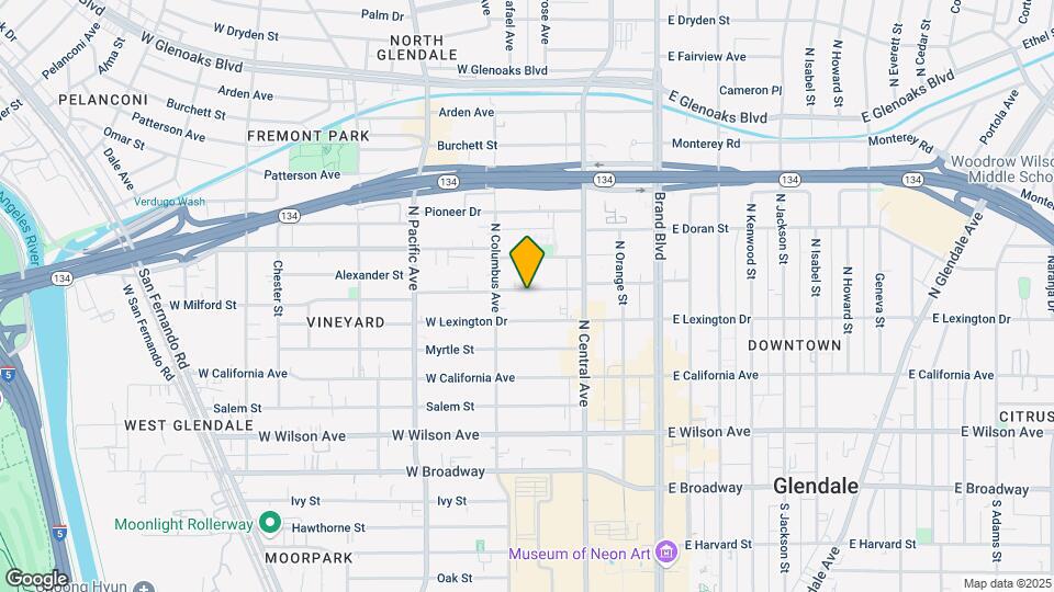 352 W Milford St Mapa y Detalles de la Ubicación