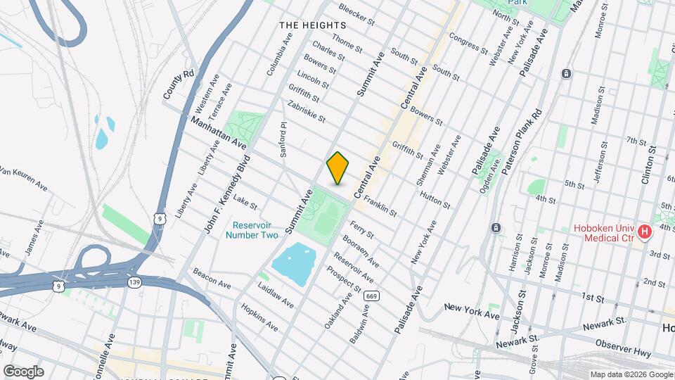 90 Manhattan Ave, Unit 2 Map and Location Details