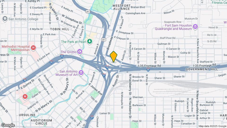 451 Oak St Map and Location Details