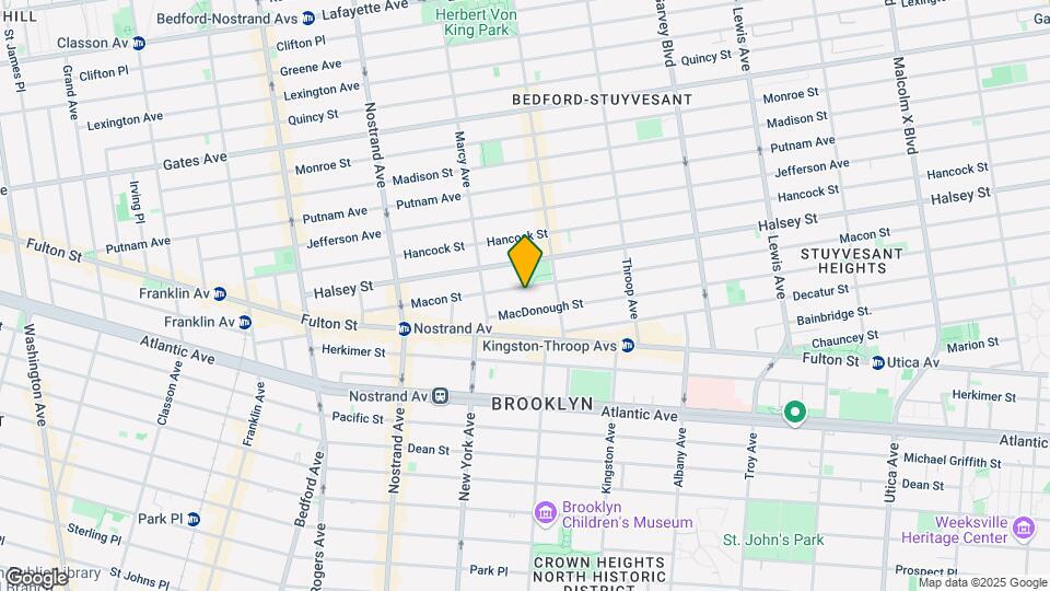 156 Macon St Mapa y Detalles de la Ubicación