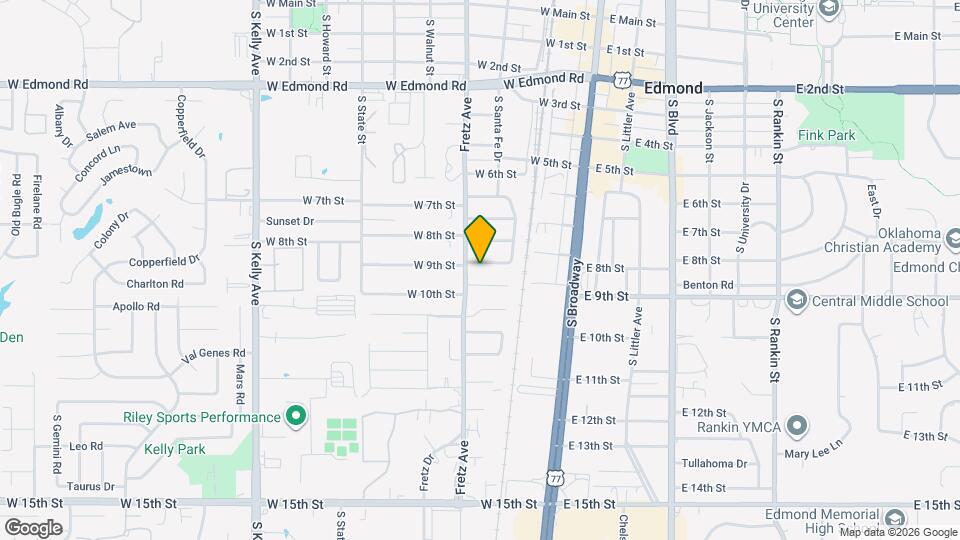 228 W 9th St Map and Location Details