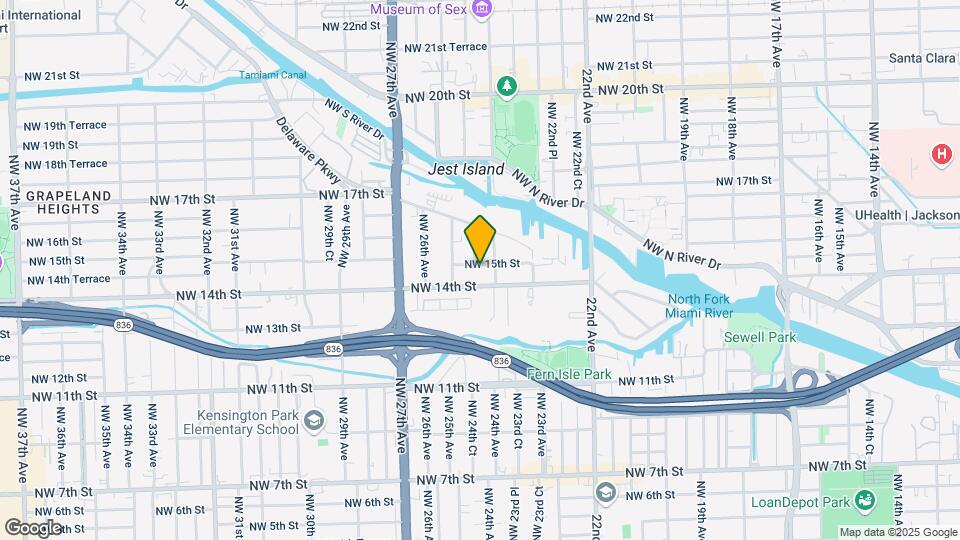 2424 NW 15th St Map and Location Details