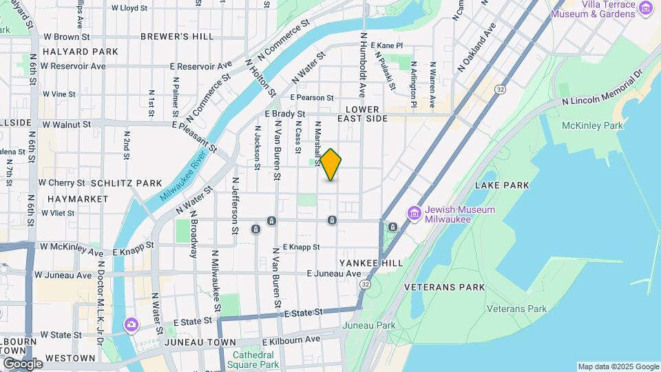 1513 N Astor St, Unit #1513 Mapa y Detalles de la Ubicación