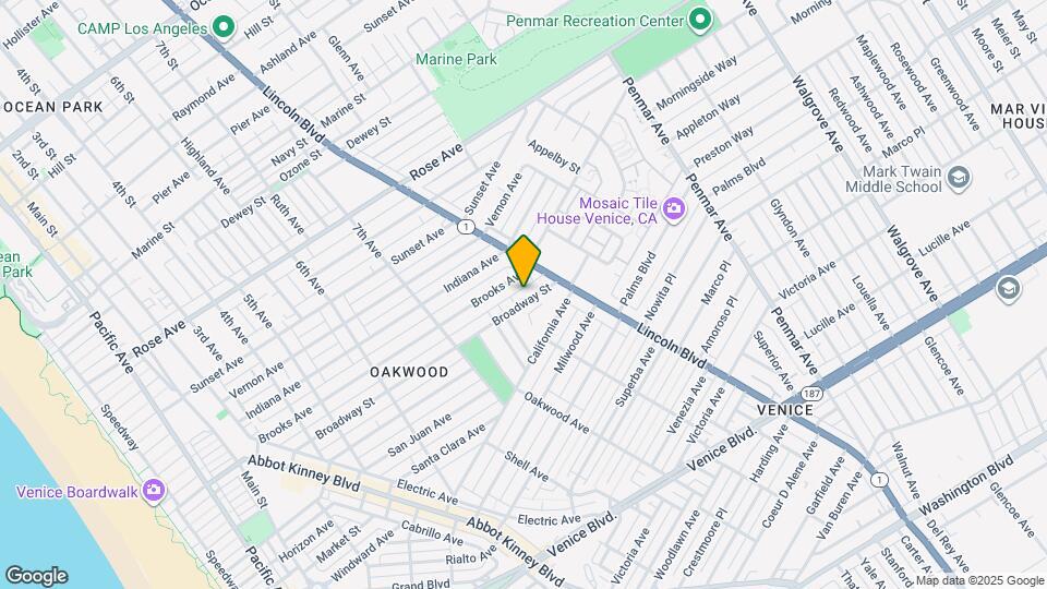 915 Broadway St Map and Location Details