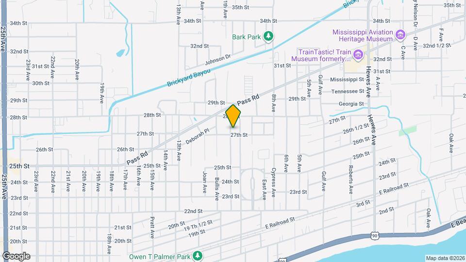 2704 Pine Ave Map and Location Details