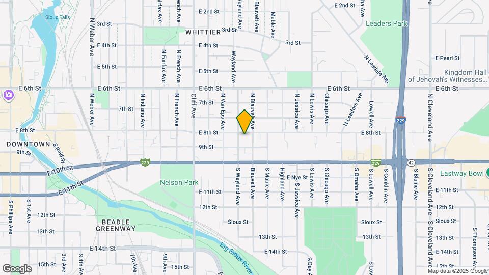 1529 E 8th St Map and Location Details