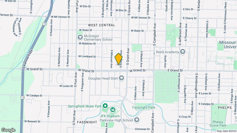 943 S Douglas Ave Map and Location Details