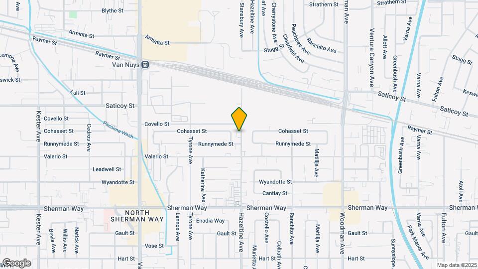 7455 Hazeltine Ave Map and Location Details