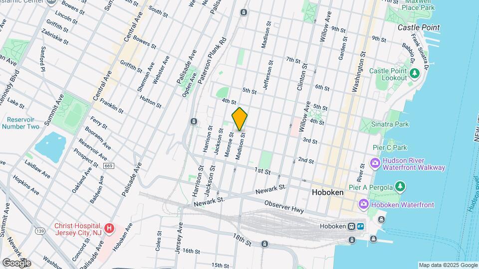 216 Madison St Map and Location Details