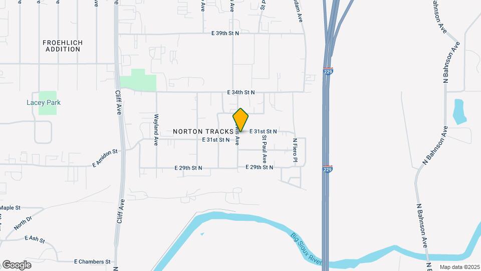 3034 N Lewis Ave Map and Location Details