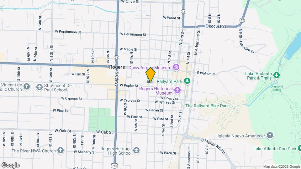 421 W Poplar St Map and Location Details