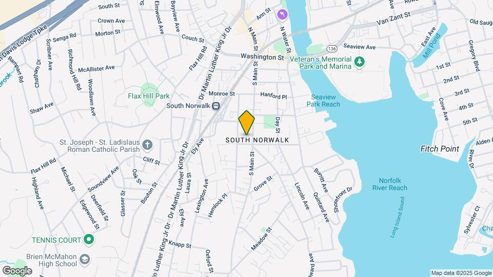 107 S Main St Mapa y Detalles de la Ubicación