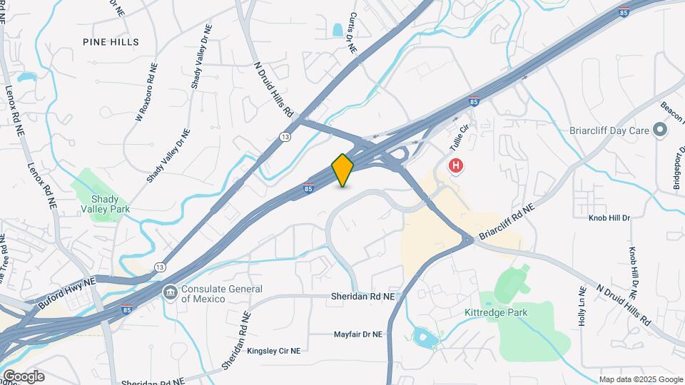 Centra at North Druid Hills Mapa y Detalles de la Ubicación