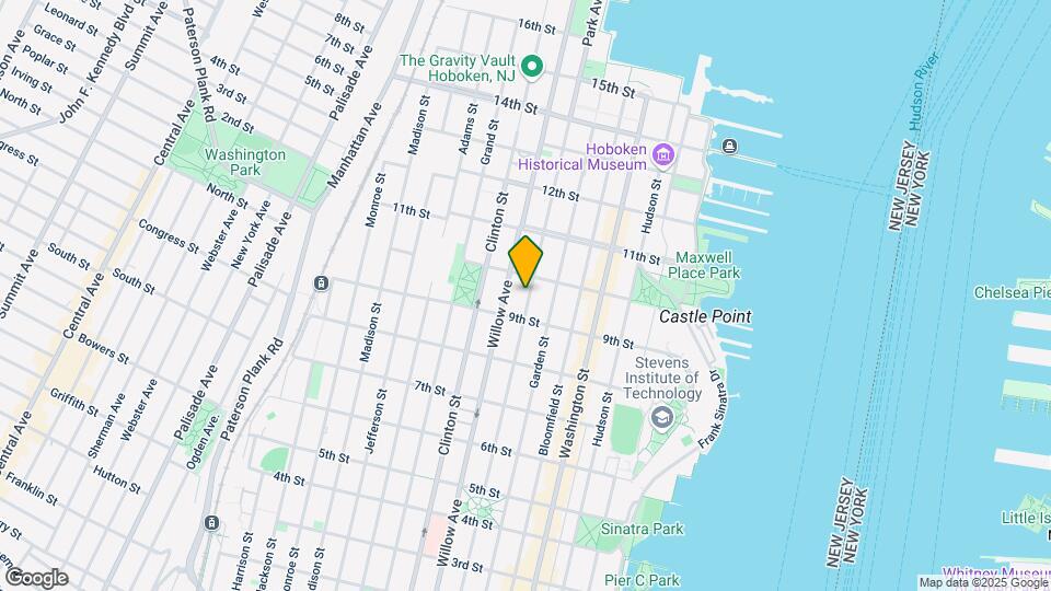 922 Park Ave Map and Location Details