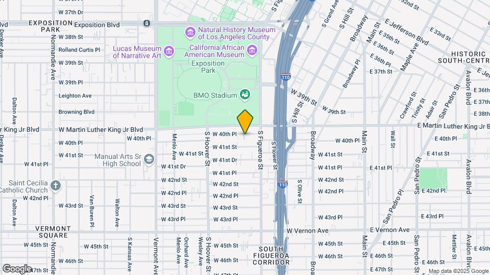 552-560 W 40th Pl Map and Location Details