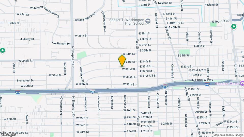 306 E 32nd St Map and Location Details