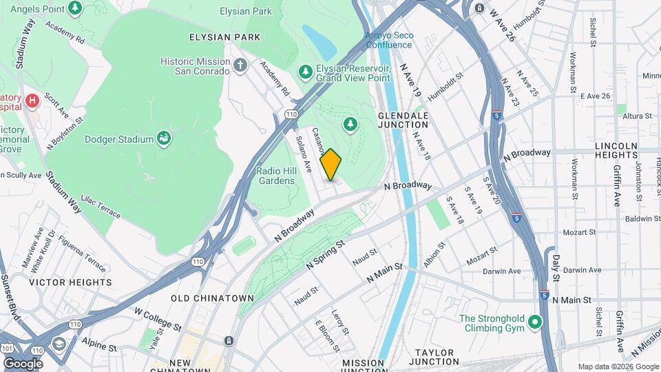 420 1/2 Casanova St Mapa y Detalles de la Ubicación