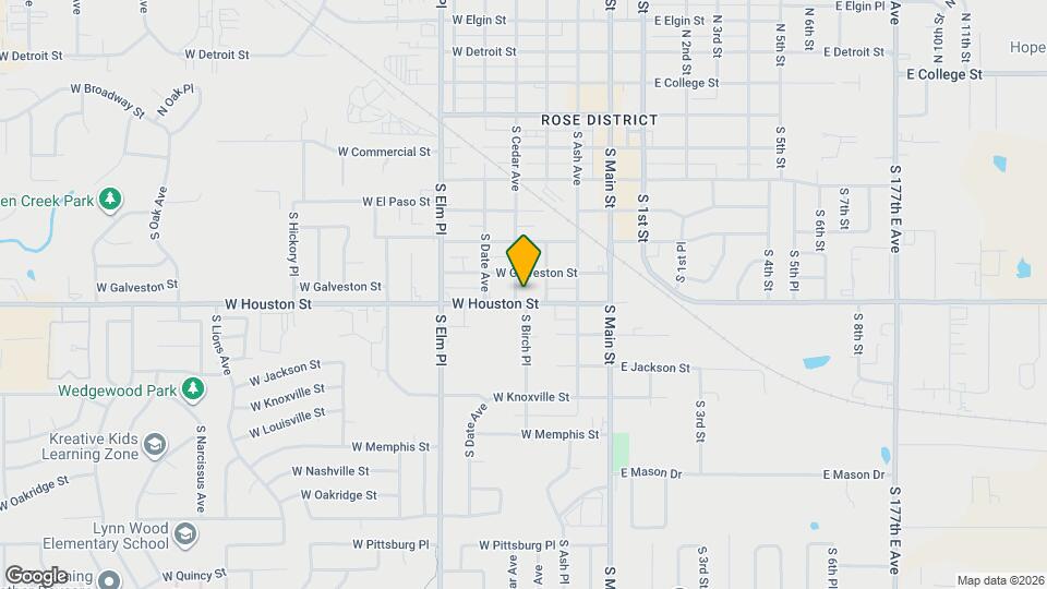 621 S Cedar Ave Map and Location Details