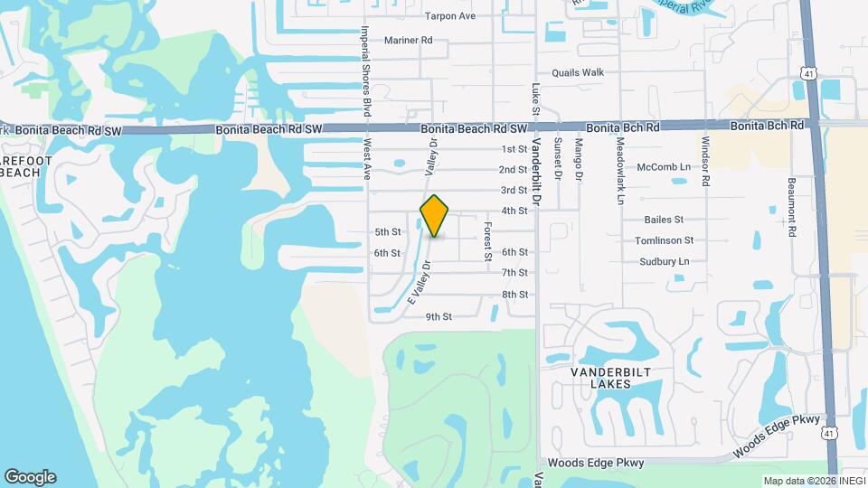 560 E Valley Dr Map and Location Details