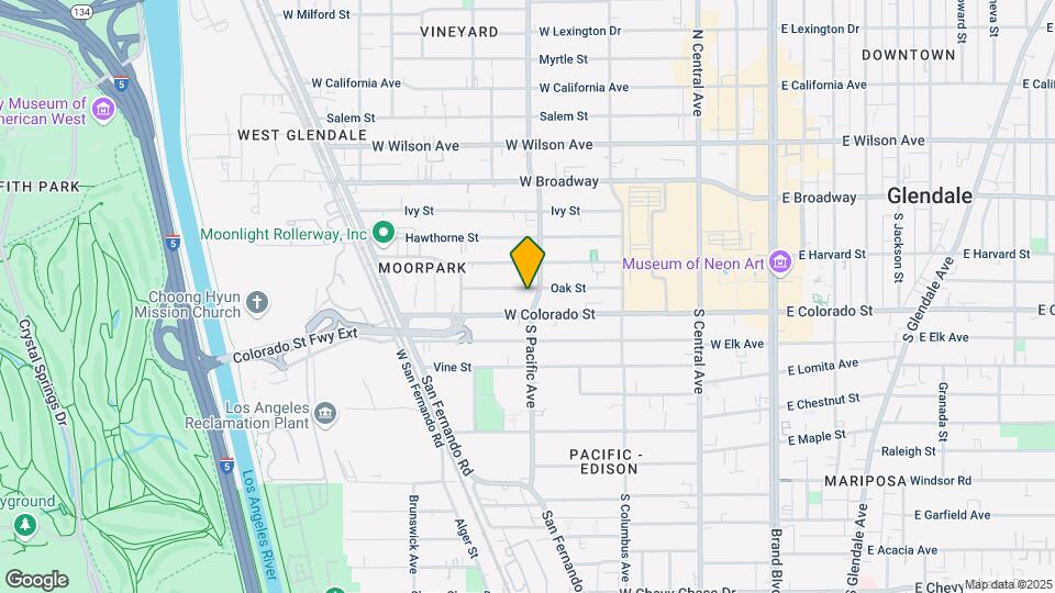 500 Oak St Mapa y Detalles de la Ubicación