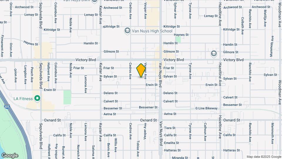 14618 Sylvan St Map and Location Details