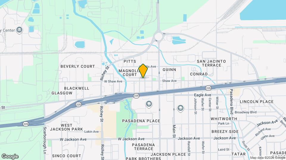 302 W Shaw Ave Map and Location Details