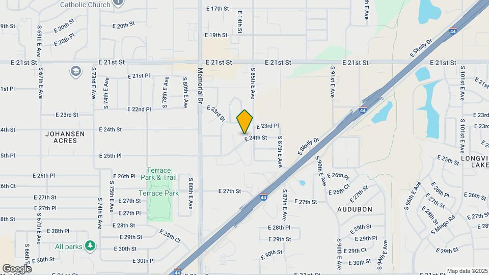 8423 E 24th St, Unit 8423 Map and Location Details