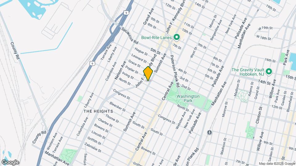 1143 Summit Ave, Unit 4 Map and Location Details