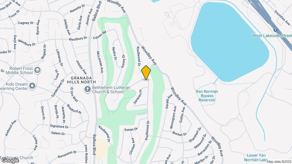 16577 Knollwood Dr Map and Location Details